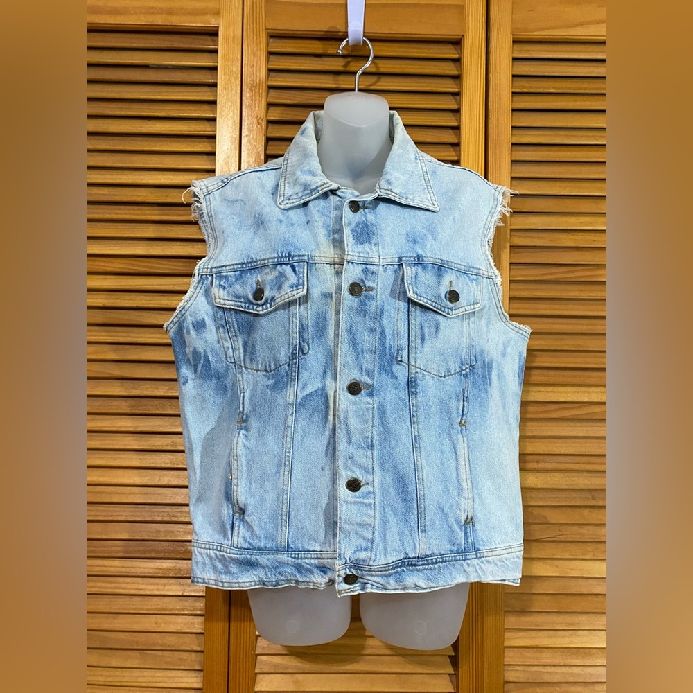 Light, denim vest by Blue Danube: Jean [Vintage]